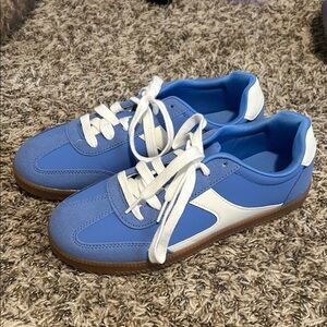 No Boundaries Blue and White Athletic Shoes